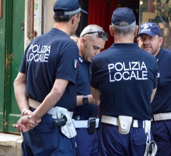 Tante le multe della Polizia locale per assembramenti ed inosservanze ...