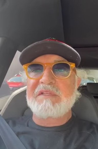 Anche Flavio Briatore Bloccato In Coda Sull Autostrada A10 Il Video Su Instagram Savonanews It