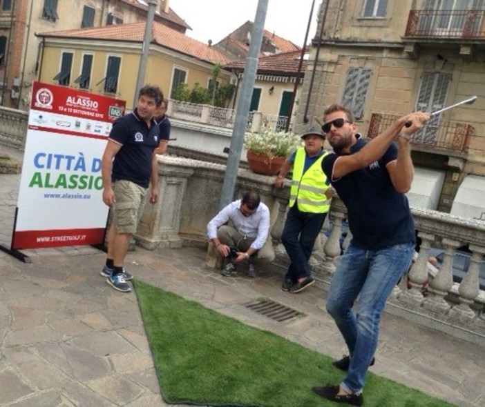 Si apre con il sole il &quot;1° Challenge Alassio Street Golf&quot;