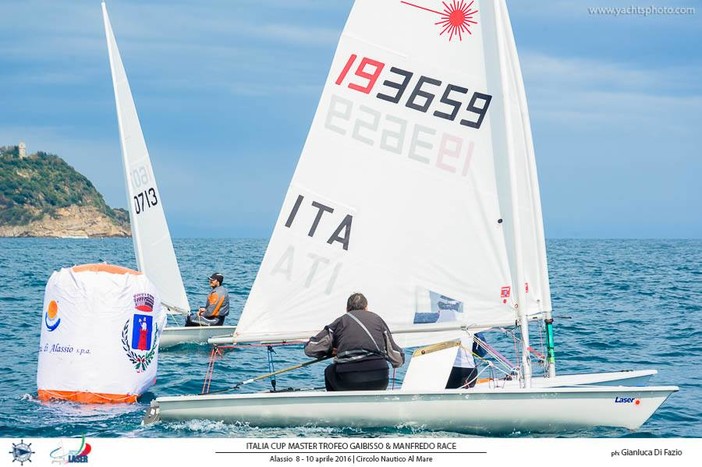 Alassio, due giornate di vela con la Game Race Master Laser 2019