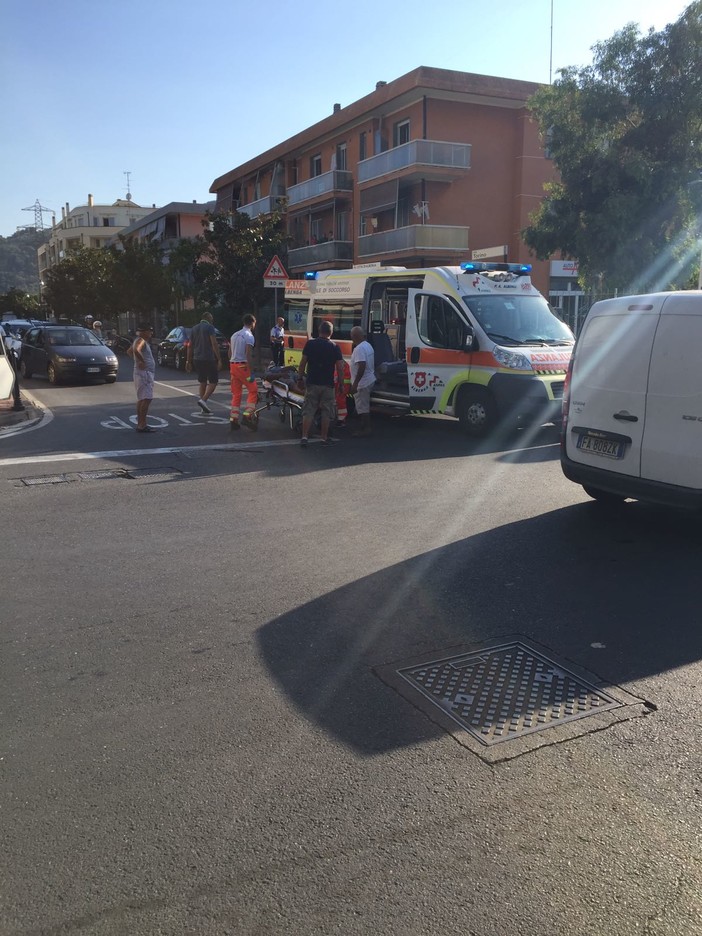 Albenga: auto contro bici, un codice giallo al Santa Corona