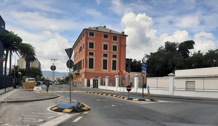 Savona, caos parcheggi per il cantiere di restyling della passeggiata: via al bollino per la sosta per i residenti di Corso Vittorio Veneto e via Nizza