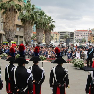 210⁰ anniversario di fondazione dell'Arma dei Carabinieri: le celebrazioni a Savona nella Piazza del Brandale (FOTO)