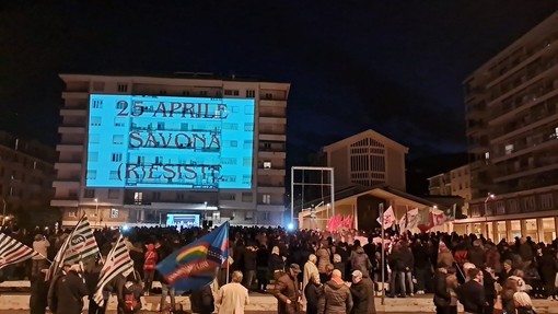 La tradizionale fiaccolata del 24 aprile a Savona