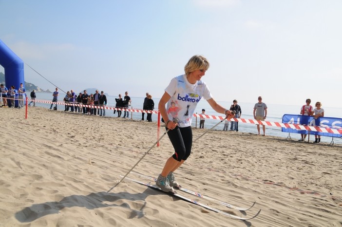 Stefania Belmondo ad Alassio: lo sci di fondo on the beach