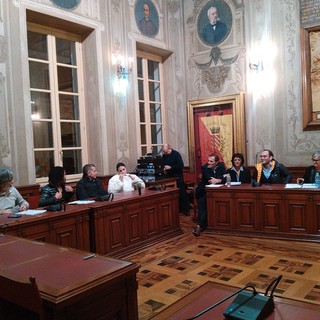 &quot;Braccio di Ferro&quot; tra maggioranza e minoranza finalese in consiglio comunale (FOTO e VIDEO)