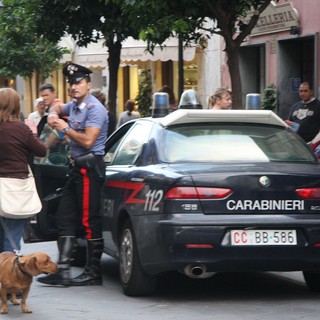 Alassio: pitbull azzanna e uccide un bassotto in pieno centro