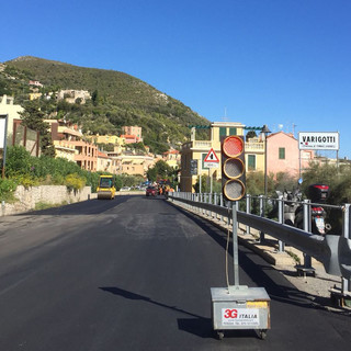 Nuovi asfalti sulla via Aurelia a Varigotti, Noli, Spotorno e Bergeggi