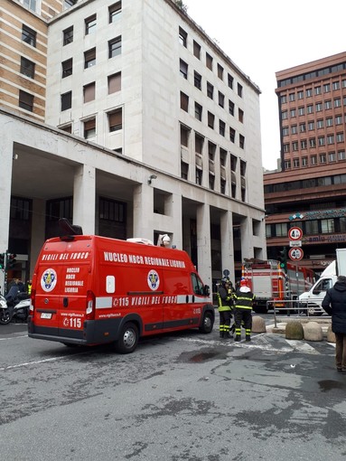 Allarme bomba: evacuata la sede di Equitalia