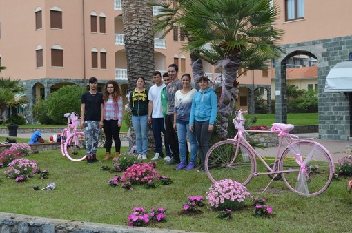 Sabato e domenica, acqua rosa dalle fontane di tutta Andora