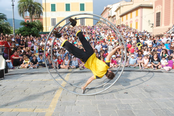 “Alassio Christmas Circus” e le  strabilianti esibizioni di “BaRdAmU”