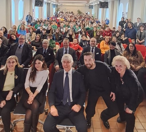 Savona, il ministro dello Sport Abodi al Priamar incontra i giovani savonesi