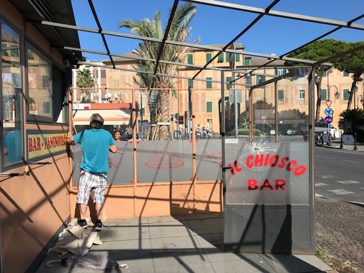 Albenga, bagno pubblico al posto del chiosco Zerlottin, Ciangherotti: &quot;Grazie alla Giunta che ha fatto sua la mia idea, ma che non diventi un bazar per lo spaccio&quot;