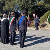 Andora, centenario dell’Aeronautica Militare: a Capo Mele l’Alzabandiera solenne (FOTO e VIDEO)