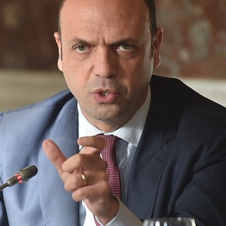 Alfano a Pietra Ligure per la campagna referendaria, Canciani attacca: &quot;Vergognoso il patrocinio del Comune&quot;