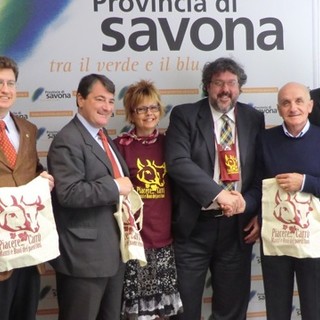 Presentata in Provincia la rassegna “Piacere... Carrù 2011&quot;