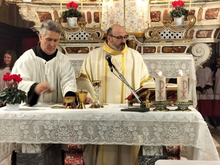 Bastia d'Albenga ha accolto il nuovo parroco don Davide Polini (FOTO)