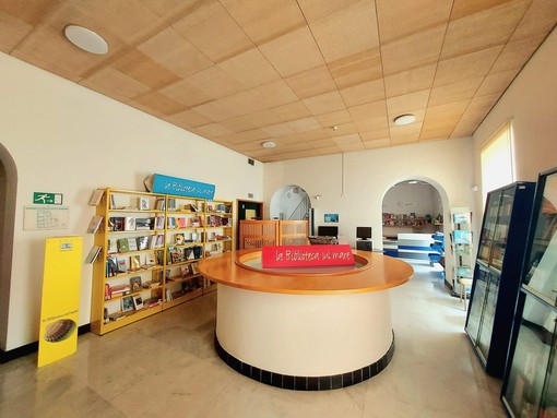 Alassio, la Biblioteca Civica migliora le sue performance, +22% nel 2024 con una frequenza di 45.600 persone