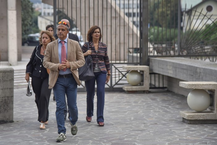 Laura Boldrini a Savona contro Camiciottoli: &quot;E Salvini cosa ne pensa del sindaco che mi augurò lo stupro?&quot; (FOTO e VIDEO)