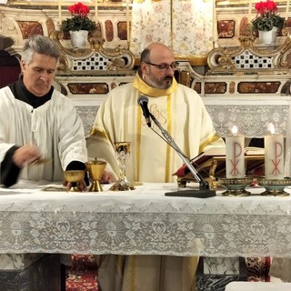 Bastia d'Albenga ha accolto il nuovo parroco don Davide Polini (FOTO)