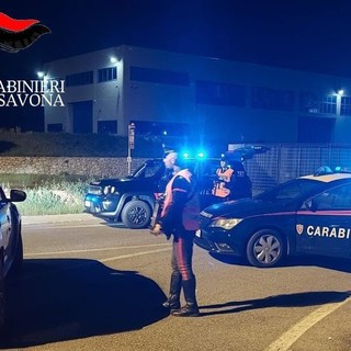 Cairo, controlli dei carabinieri: fidanzati nei guai per possesso di droga