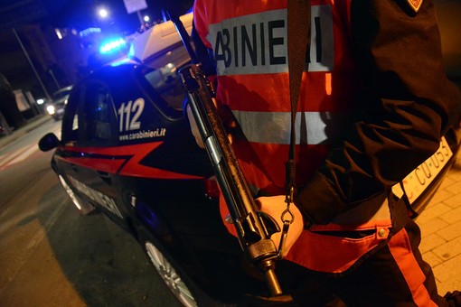 Commette cinque furti in una notte: 24enne denunciato dai carabinieri di Albisola