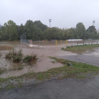 Il Bormida esonda a Dego: campo sportivo allagato (FOTONOTIZIA)