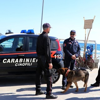 Si alzano da tavola con delle scuse e scappano senza pagare il conto: 4 giovani torinesi fermati dai carabinieri