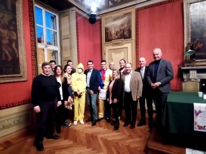 A Fossano ritorna il Carnevale, attesi carri allegorici e 1.200 figuranti (VIDEO)