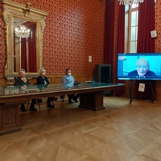 Savona, gli studenti della scuola per adulti incontrano i partigiani Gin e Diego: &quot;La Resistenza aveva restituito l'onore che l'Italia aveva perso&quot; (FOTO)