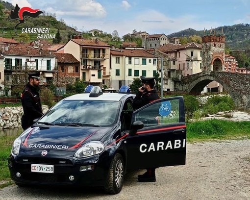 Stalking e percosse ad una coetanea in Val Bormida: divieto di avvicinamento con braccialetto per un 54enne