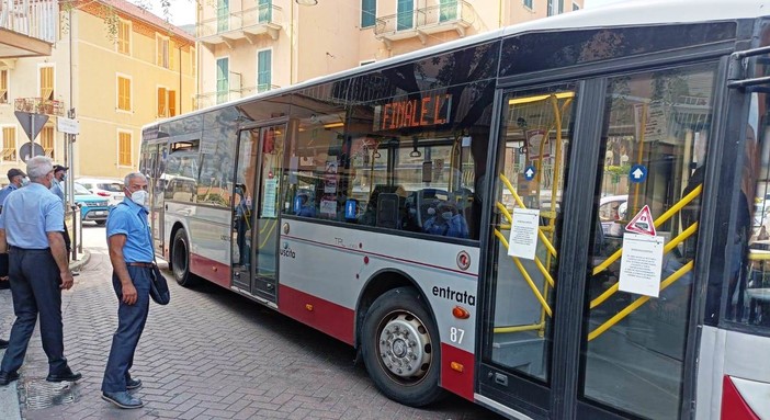 Lotta ai &quot;portoghesi&quot; sui bus Tpl Linea: nel 2022 sanzioni aumentate del 30%