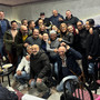 Dario Chiotti, al centro, con gli amici del “Caffè Vittoria”