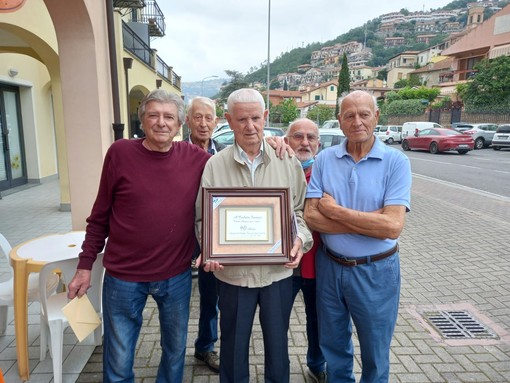 Tovo in festa per Carletto Fantoni, decano della politica cittadina (FOTO)