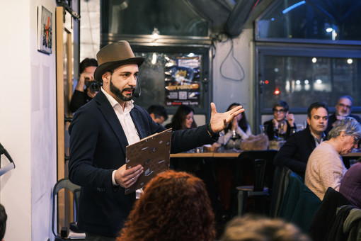 Cena con delitto, il nuovo tour di Rigliaco parte da Loano