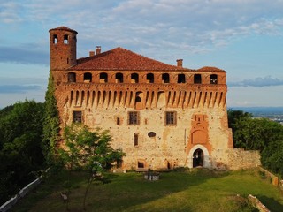Castello Verzuolo_drone (foto Agenzia Acca)