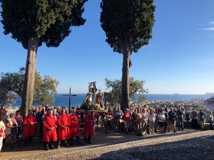 Loano, alla chiesa del Poggio la festa dei Santi Cosma e Damiano