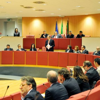 Guardia di Finanza negli uffici dell'Idv in Regione. Sei gli indagati, c'è anche Quaini