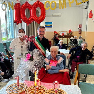 Loano, al Ramella festa per i 100 anni di Luigina Boccalatte (FOTO)