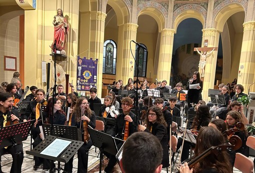 Lions Club di Albenga: stanziati 5mila euro per rendere più serene le feste di Natale