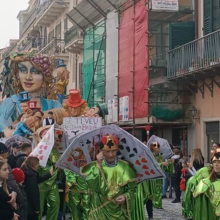 CarnevaLöa 2024: il 25 febbraio la seconda sfilata di carri allegorici