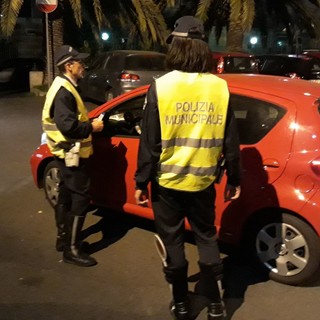 Maxi controllo della polizia municipale di Loano: elevate sanzioni per 7.200 euro