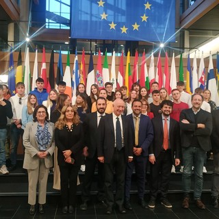 Concorso &quot;Diventiamo cittadini europei&quot;, gli studenti liguri entrano nel Parlamento Ue