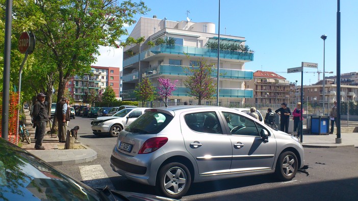 Incidente stradale in via Carlo Forte ad Albenga