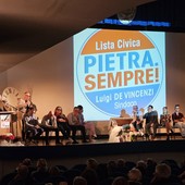 Elezioni Pietra, De Vincenzi chiude la campagna elettorale e presenta la soluzione per migliorare la viabilità: &quot;Risposta chiara, il senso unico sul lungomare non c'entra&quot;