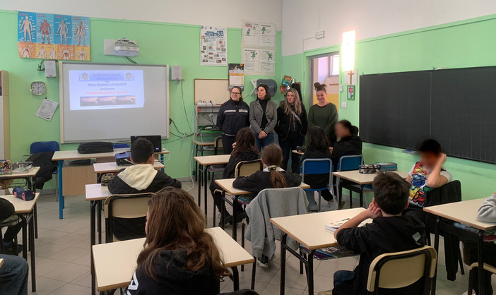 Loano, riprendono le lezioni di educazione stradale con gli alunni delle scuole