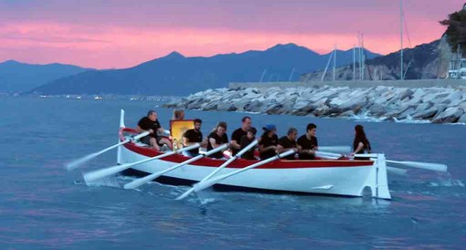 A Finale Ligure la Madonna arriva in processione via mare dal porto