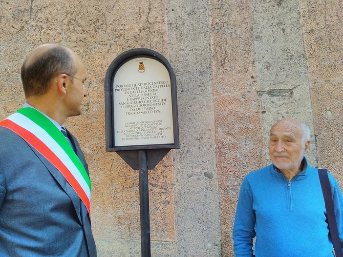 Finale: in via Aquila si rievoca la storia dell'Antico Portale quattrocentesco