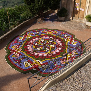 Ranzi: come da tradizione torna “la Stella” infiorata del Corpus Domini