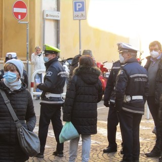 Verifica green pass alla fiera di Santa Lucia a Savona: polizia locale non rileva nessuna violazione